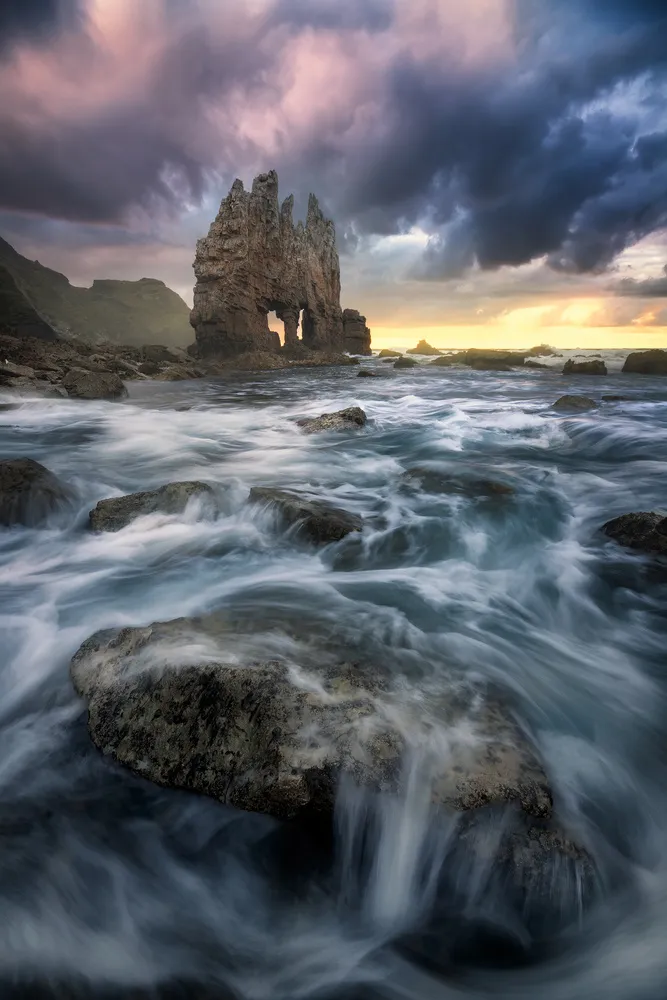 海浪与山