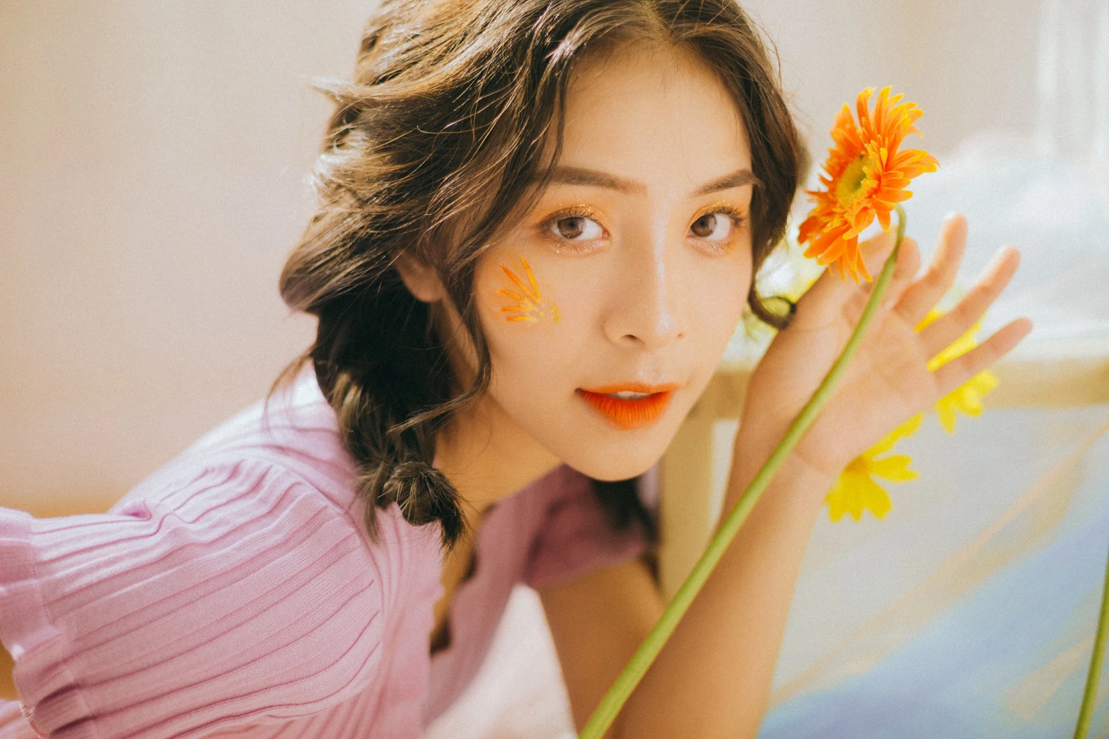 粉衣花颜